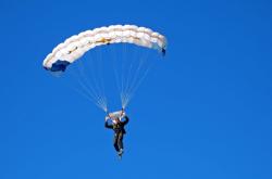 开云体育中国-莫德里奇魔笛奏响绿茵终章，哥伦比亚默契风暴席卷泰国