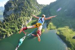 开云体育平台APP-2026世界杯F组风云，萨卡节奏大师掌控全局，瑞典补时绝杀克罗地亚